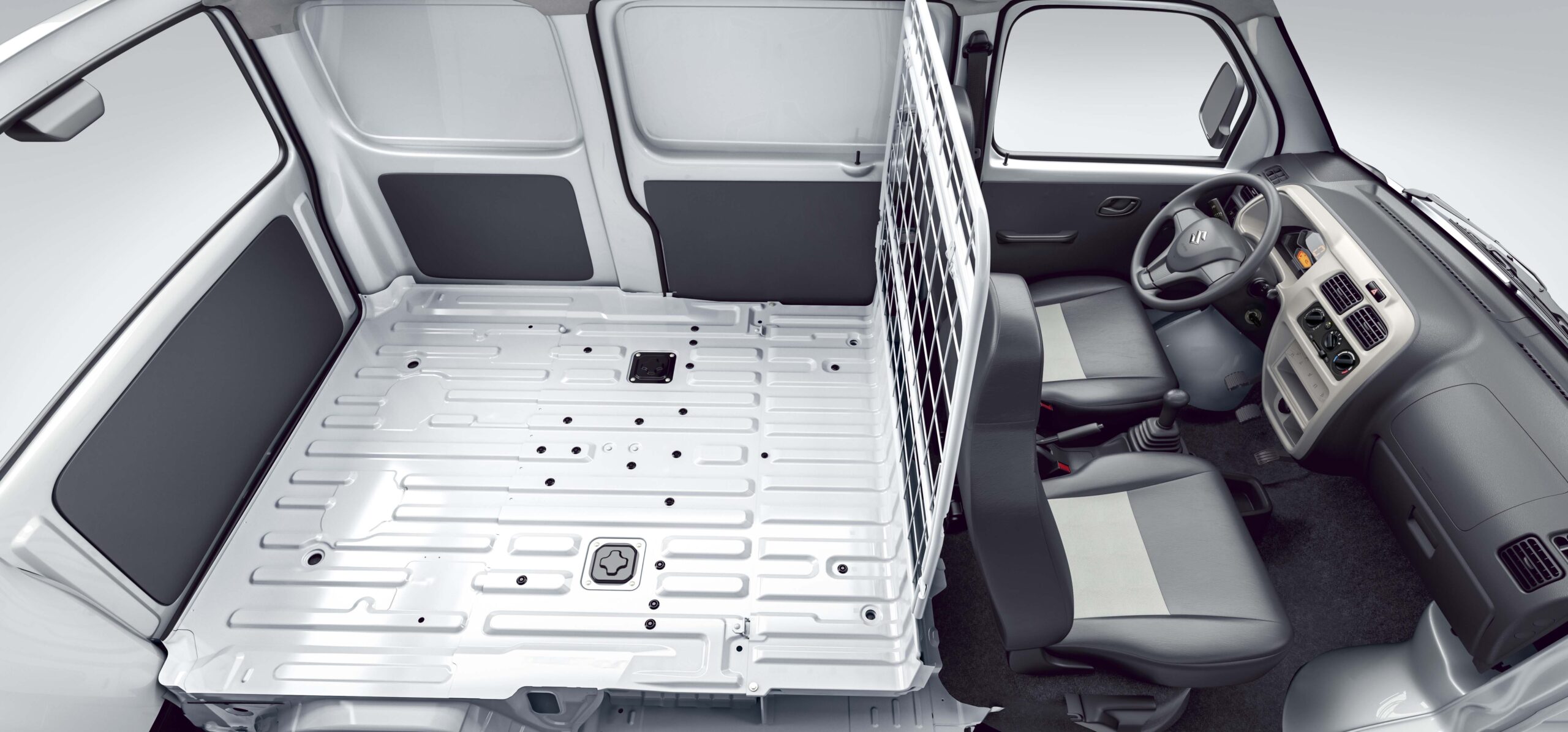 eeco-Flat cargo floor with steel bulkhead