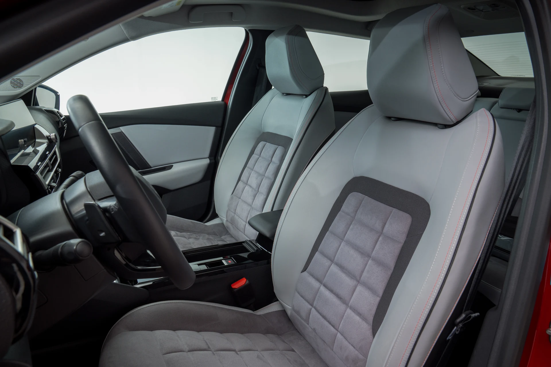 Citroen C4X(Front Seat)